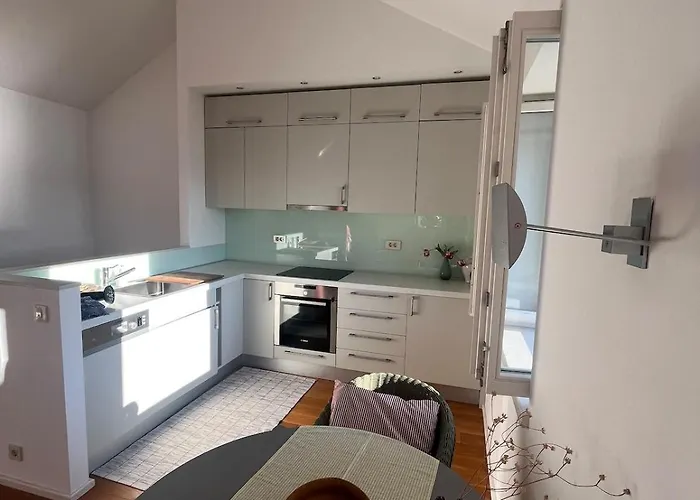 Fortuna House * Vis