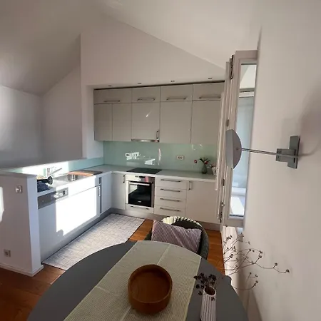 Fortuna House * Vis