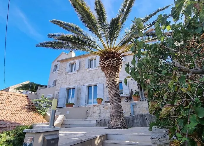 Fortuna House Villa *